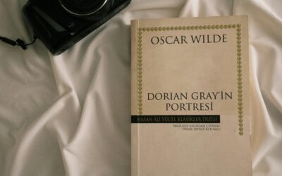 Narciso e il calar della sera. Perché la notte arriva piano piano, ma arriva